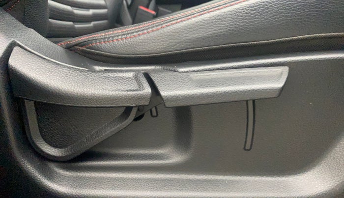 2023 KIA SONET GTX PLUS 1.0 DCT, Petrol, Automatic, 62,321 km, Driver Side Adjustment Panel