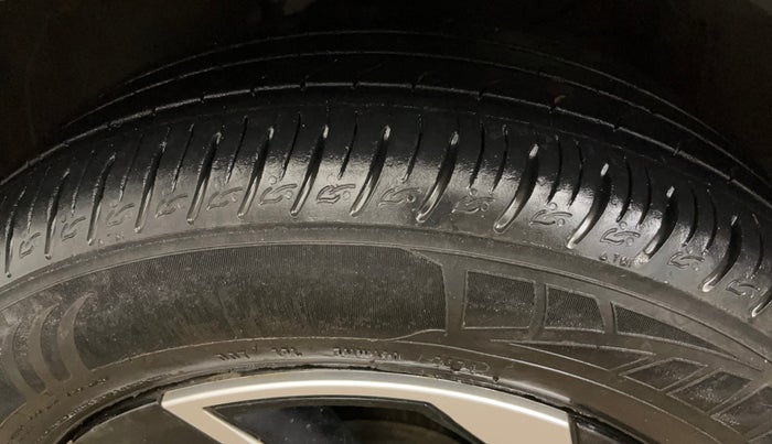 2024 KIA SONET HTK PLUS 1.0 TURBO PETROL IMT, Petrol, Manual, 14,118 km, Left Front Tyre Tread