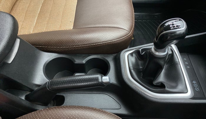 2018 Hyundai Creta 1.6 SX CRDI, Diesel, Manual, 1,00,176 km, Gear Lever