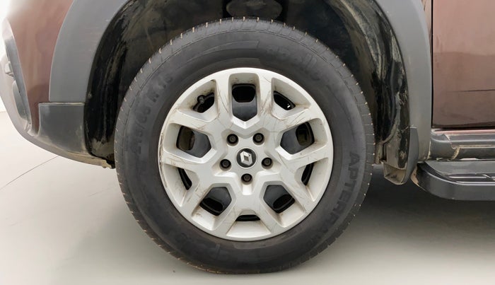 2019 Renault Duster RXE PETROL, Petrol, Manual, 49,555 km, Left Front Wheel