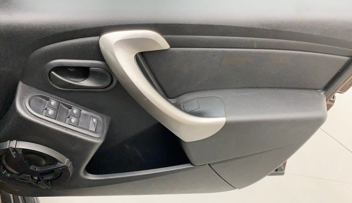2019 Renault Duster RXE PETROL, Petrol, Manual, 49,555 km, Driver Side Door Panels Control