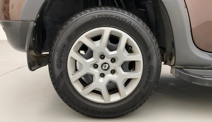 2019 Renault Duster RXE PETROL, Petrol, Manual, 49,555 km, Right Rear Wheel