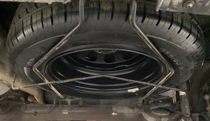 2019 Renault Duster RXE PETROL, Petrol, Manual, 49,555 km, Spare Tyre