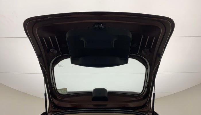 2019 Renault Duster RXE PETROL, Petrol, Manual, 49,555 km, Boot Door Open