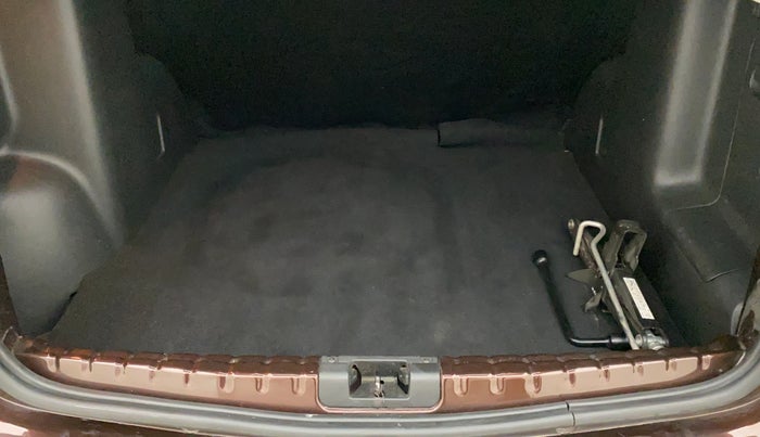 2019 Renault Duster RXE PETROL, Petrol, Manual, 49,555 km, Boot Inside