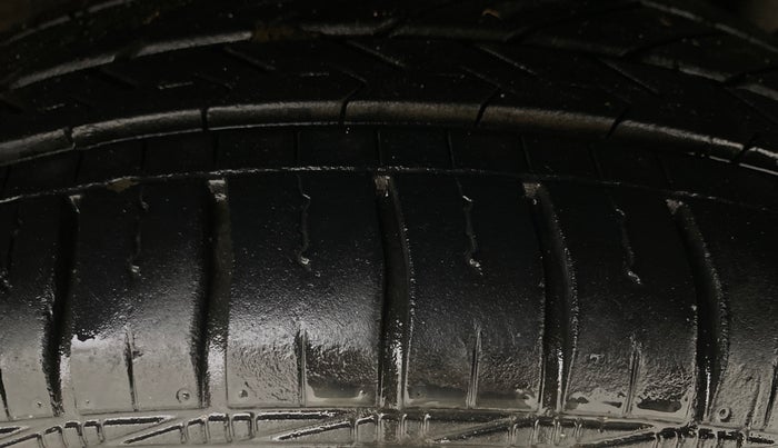 2015 Hyundai Grand i10 ASTA 1.1 CRDI, Diesel, Manual, 48,554 km, Left Rear Tyre Tread