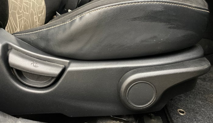 2015 Hyundai Grand i10 ASTA 1.1 CRDI, Diesel, Manual, 48,554 km, Driver Side Adjustment Panel