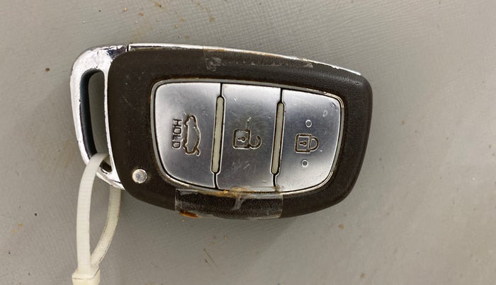 2015 Hyundai Grand i10 ASTA 1.1 CRDI, Diesel, Manual, 48,554 km, Key Close Up