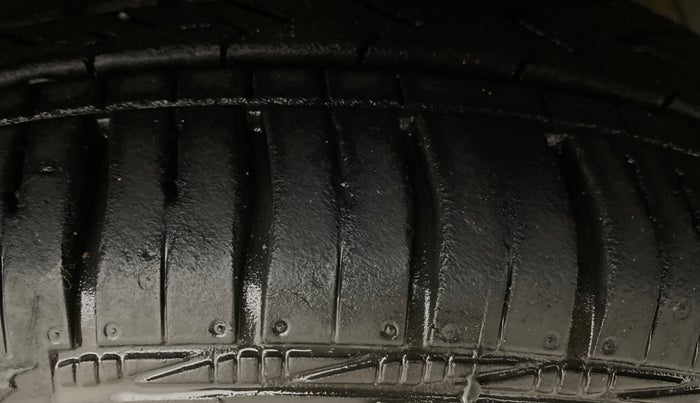 2015 Hyundai Grand i10 ASTA 1.1 CRDI, Diesel, Manual, 48,554 km, Right Front Tyre Tread