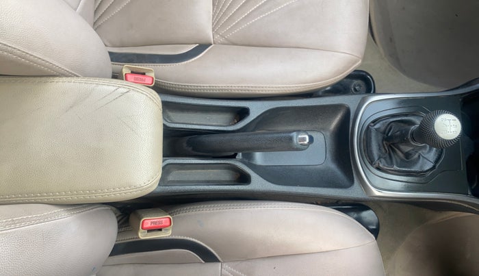 2015 Honda City 1.5L I-VTEC V MT, Petrol, Manual, 77,798 km, Gear Lever