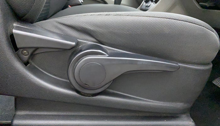 2018 Tata Tiago XZA 1.2 REVOTRON, Petrol, Automatic, 49,172 km, Driver Side Adjustment Panel