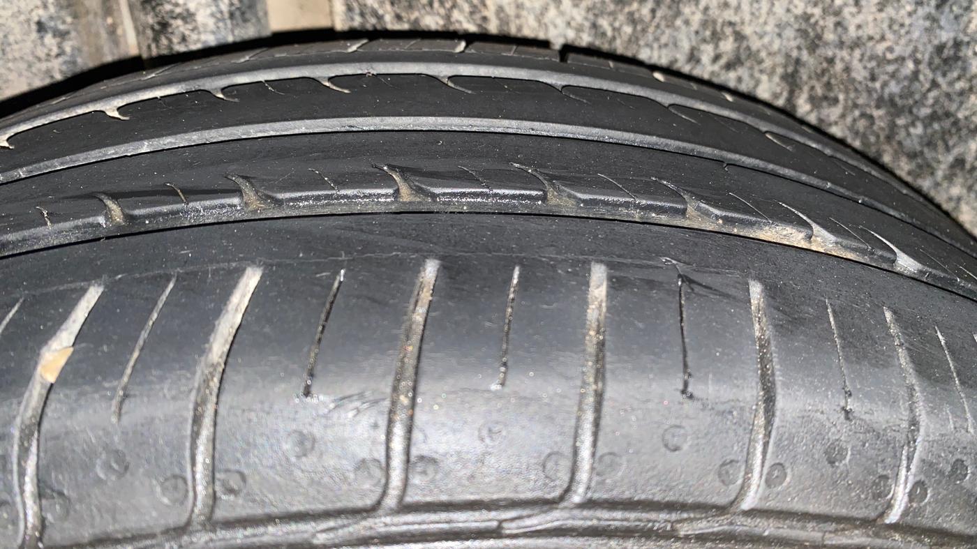 2023 Maruti Ciaz DELTA 1.5 SHVS MT PETROL, Petrol, Manual, 46,620 km, Right Rear Tyre Tread