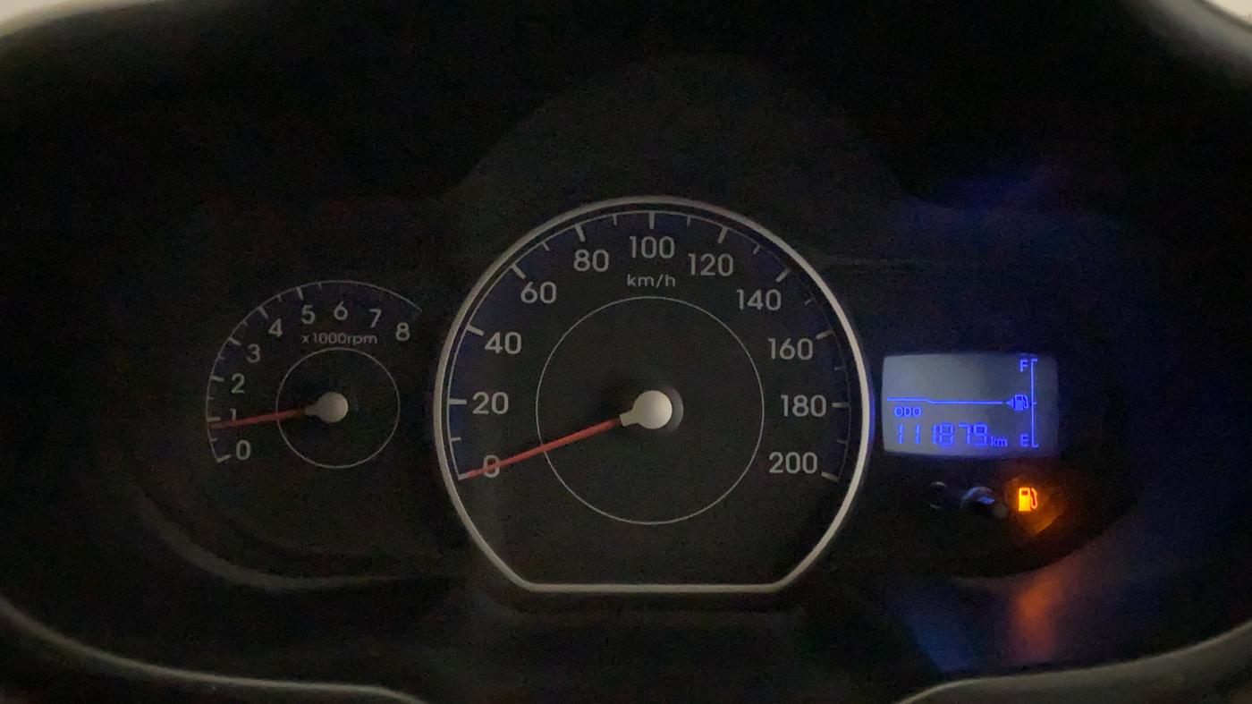 2015 Hyundai i10 MAGNA 1.1, CNG, Manual, 1,11,848 km, Odometer Image