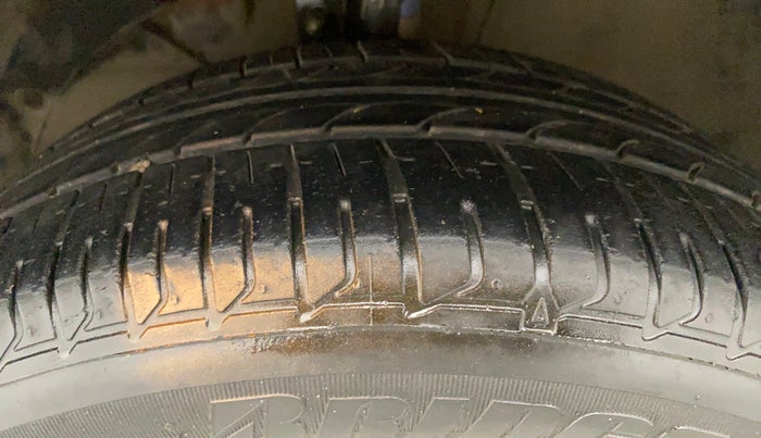 2016 Maruti Baleno ZETA PETROL 1.2, Petrol, Manual, 98,765 km, Left Front Tyre Tread