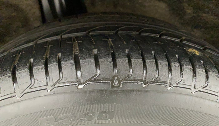 2016 Maruti Baleno ZETA PETROL 1.2, Petrol, Manual, 98,765 km, Right Rear Tyre Tread