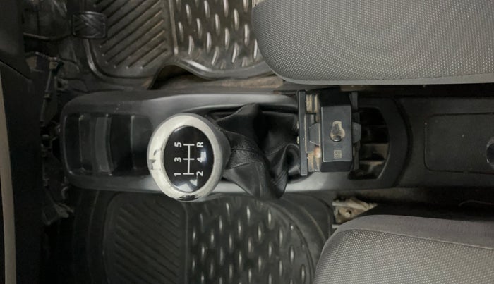 2015 Maruti Wagon R 1.0 LXI, Petrol, Manual, 61,407 km, Gear Lever