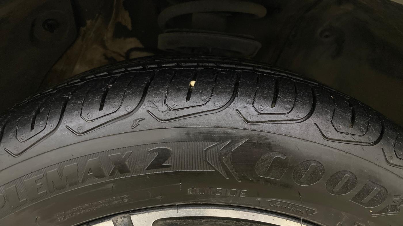2023 MG ASTOR SHARP 1.5 CVT, Petrol, Automatic, 10,596 km, Right Front Tyre Tread