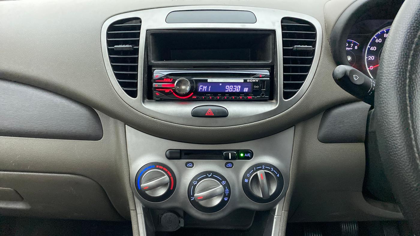 2013 Hyundai i10 MAGNA 1.1, CNG, Manual, 36,586 km, Air Conditioner