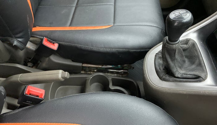 2013 Hyundai i10 MAGNA 1.1, Petrol, Manual, 36,586 km, Gear Lever