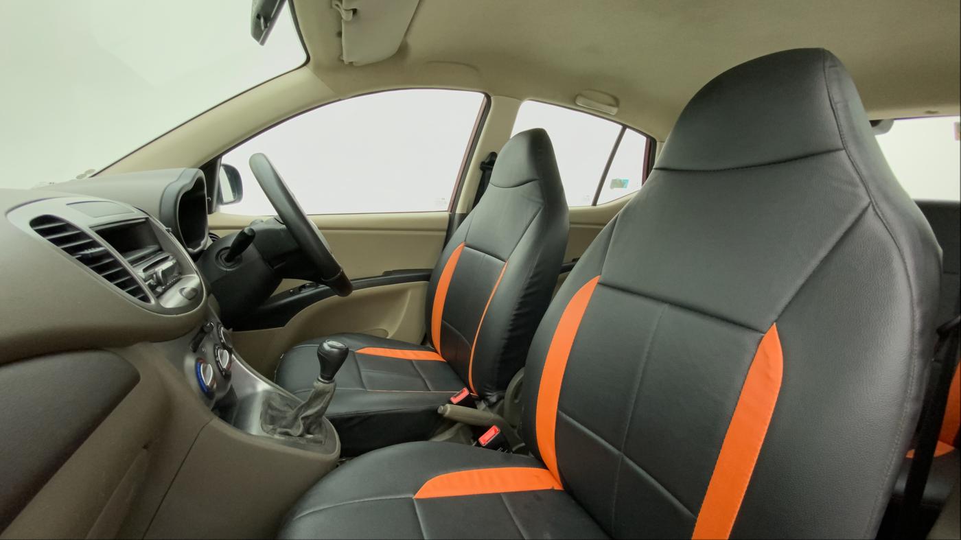 2013 Hyundai i10 MAGNA 1.1, CNG, Manual, 36,586 km, Right Side Front Door Cabin