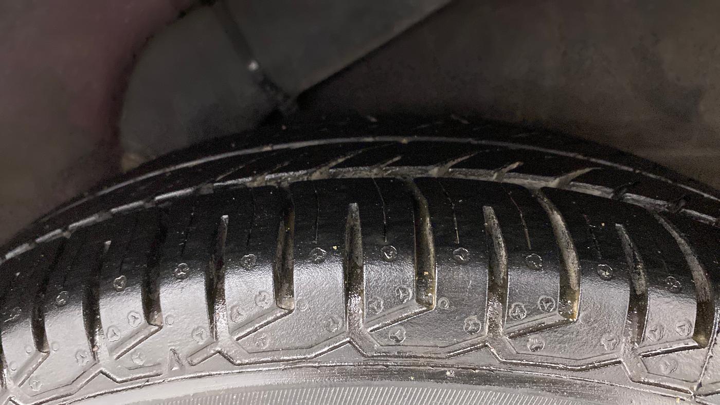 2013 Hyundai i10 MAGNA 1.1, CNG, Manual, 36,586 km, Left Rear Tyre Tread