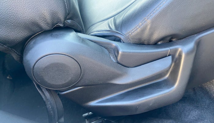 2023 Maruti New Wagon-R VXI 1.0, Petrol, Manual, 34,597 km, Driver Side Adjustment Panel