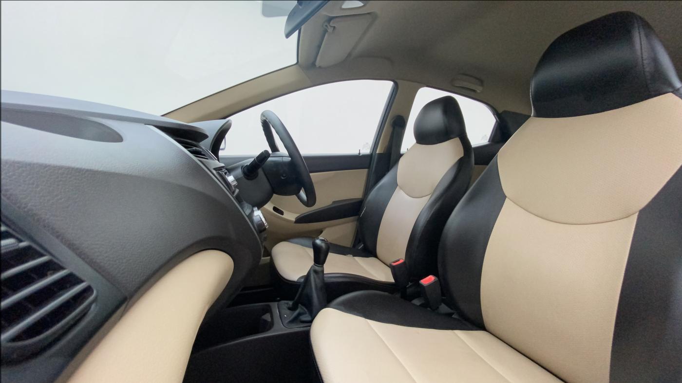 2015 Hyundai Eon ERA +, Petrol, Manual, 33,419 km, Right Side Front Door Cabin