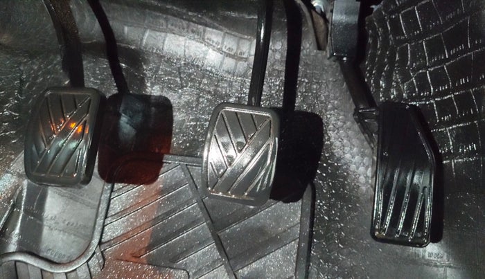 2019 Maruti Baleno ZETA PETROL 1.2, Petrol, Manual, 77,570 km, Pedals