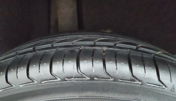 2019 Maruti Baleno ZETA PETROL 1.2, Petrol, Manual, 77,570 km, Right Rear Tyre Tread