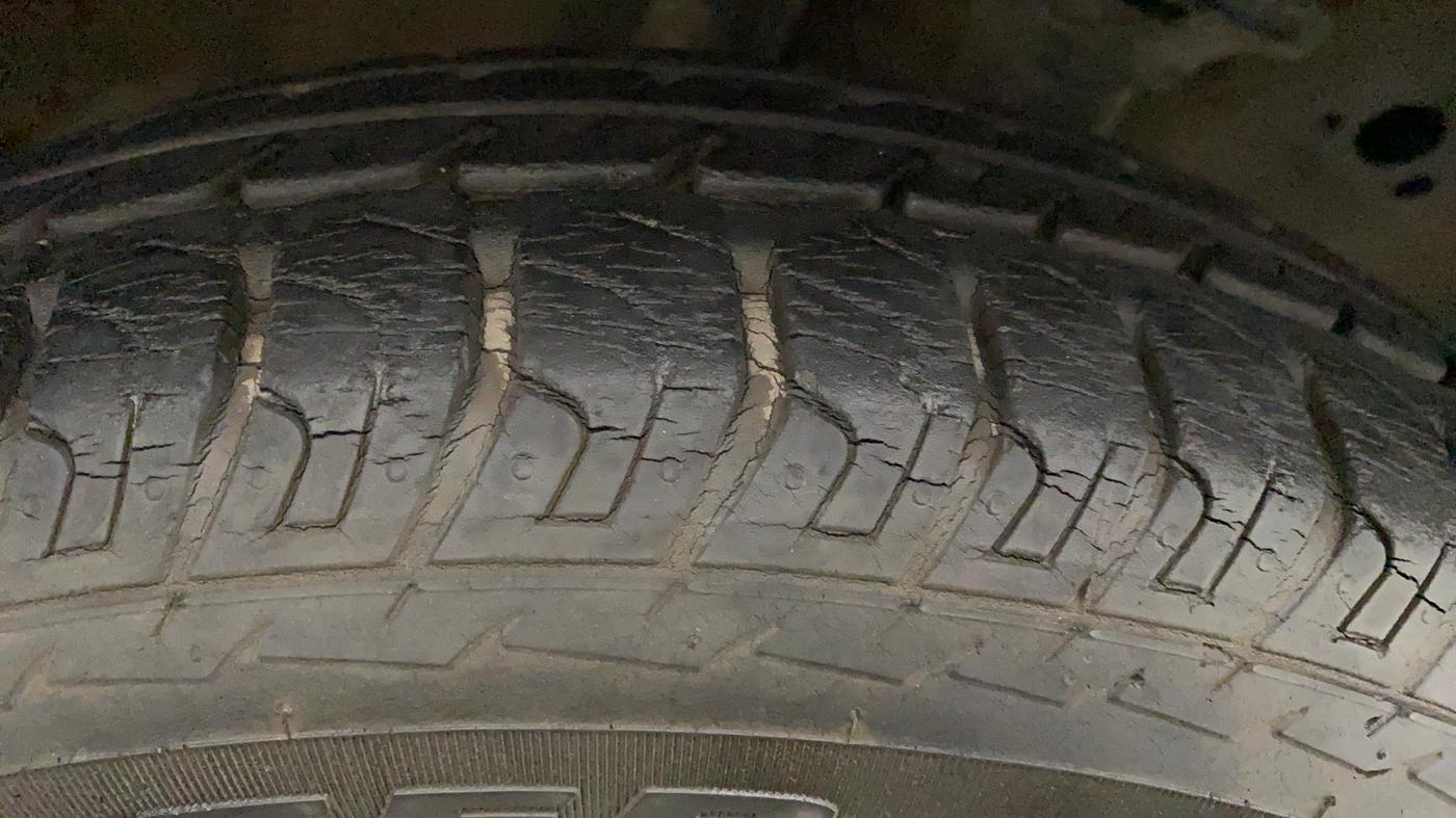 2013 Maruti Wagon R 1.0 LXI, Petrol, Manual, 12,575 km, Left Front Tyre Tread