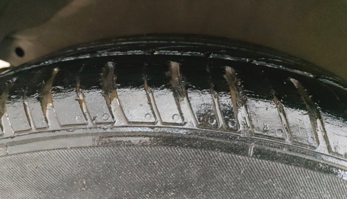 2013 Hyundai i20 MAGNA (O) 1.2, Petrol, Manual, 86,274 km, Right Rear Tyre Tread