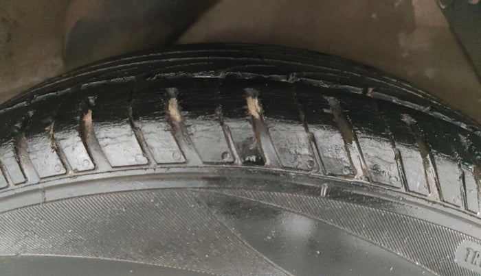 2013 Hyundai i20 MAGNA (O) 1.2, Petrol, Manual, 86,274 km, Left Rear Tyre Tread