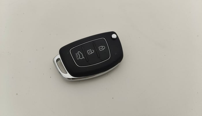 2013 Hyundai i20 MAGNA (O) 1.2, Petrol, Manual, 86,274 km, Key Close Up