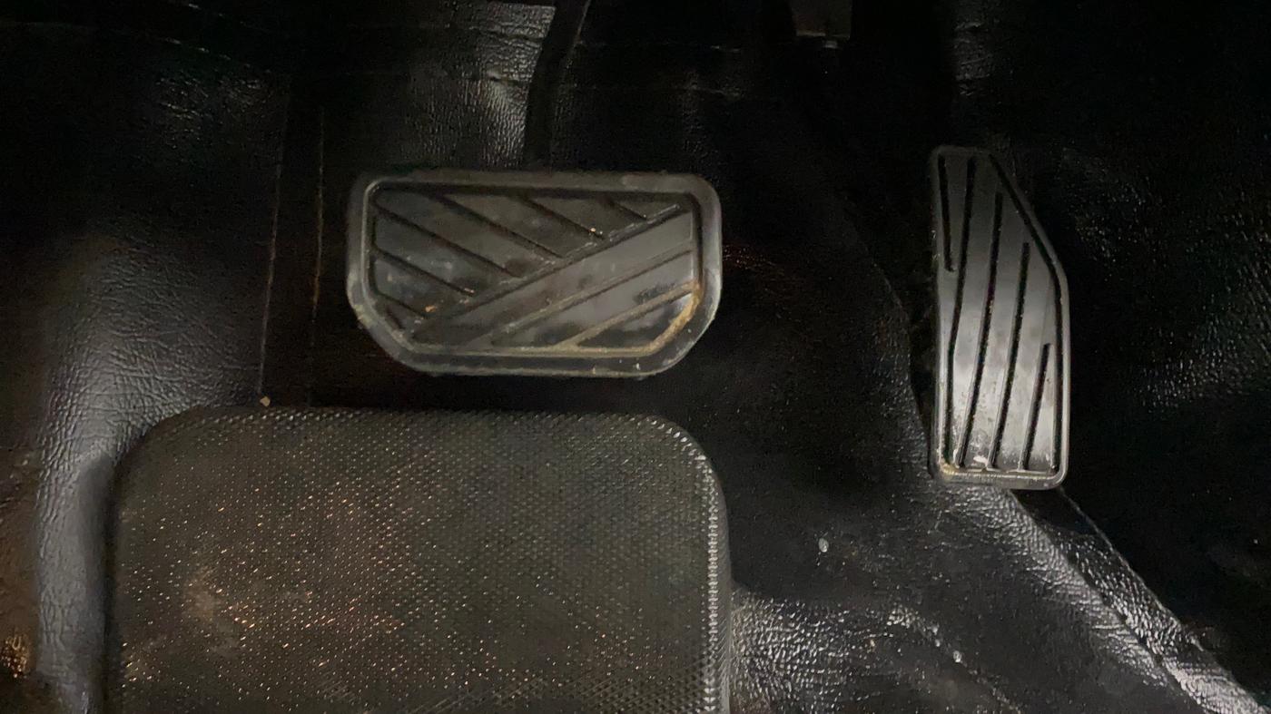 2025 Maruti FRONX DELTA PLUS 1.2L AGS, Petrol, Automatic, 9,784 km, Pedals