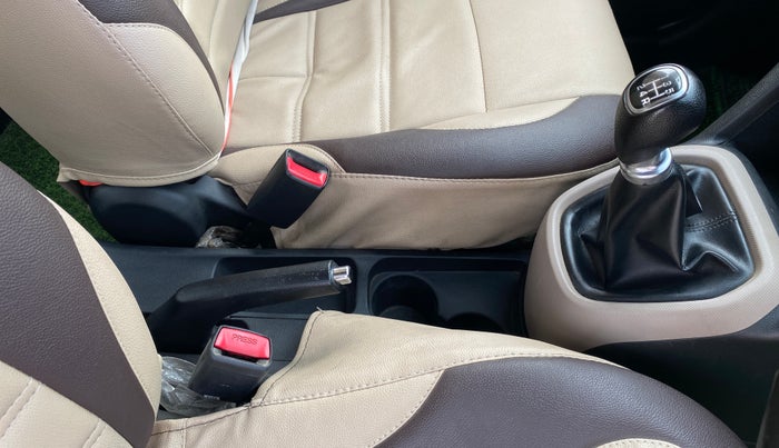 2017 Hyundai Grand i10 ASTA 1.2 KAPPA VTVT, Petrol, Manual, 81,771 km, Gear Lever