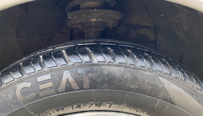 2017 Hyundai Grand i10 ASTA 1.2 KAPPA VTVT, Petrol, Manual, 81,771 km, Right Front Tyre Tread