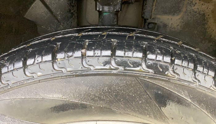 2015 Renault Kwid RXL, Petrol, Manual, 21,678 km, Right Front Tyre Tread