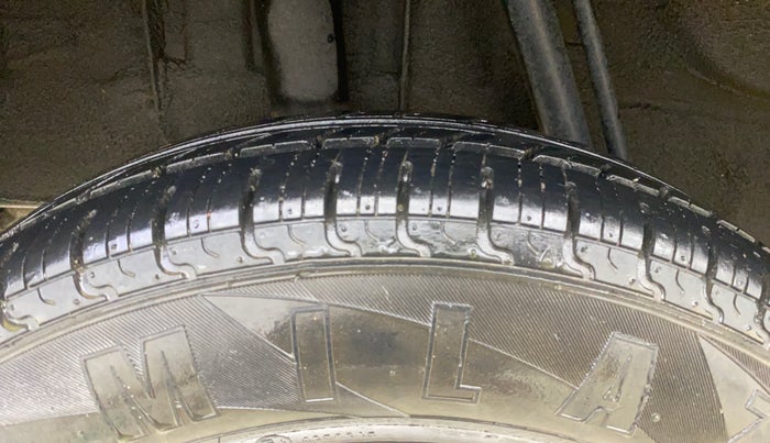 2015 Renault Kwid RXL, Petrol, Manual, 21,678 km, Right Rear Tyre Tread