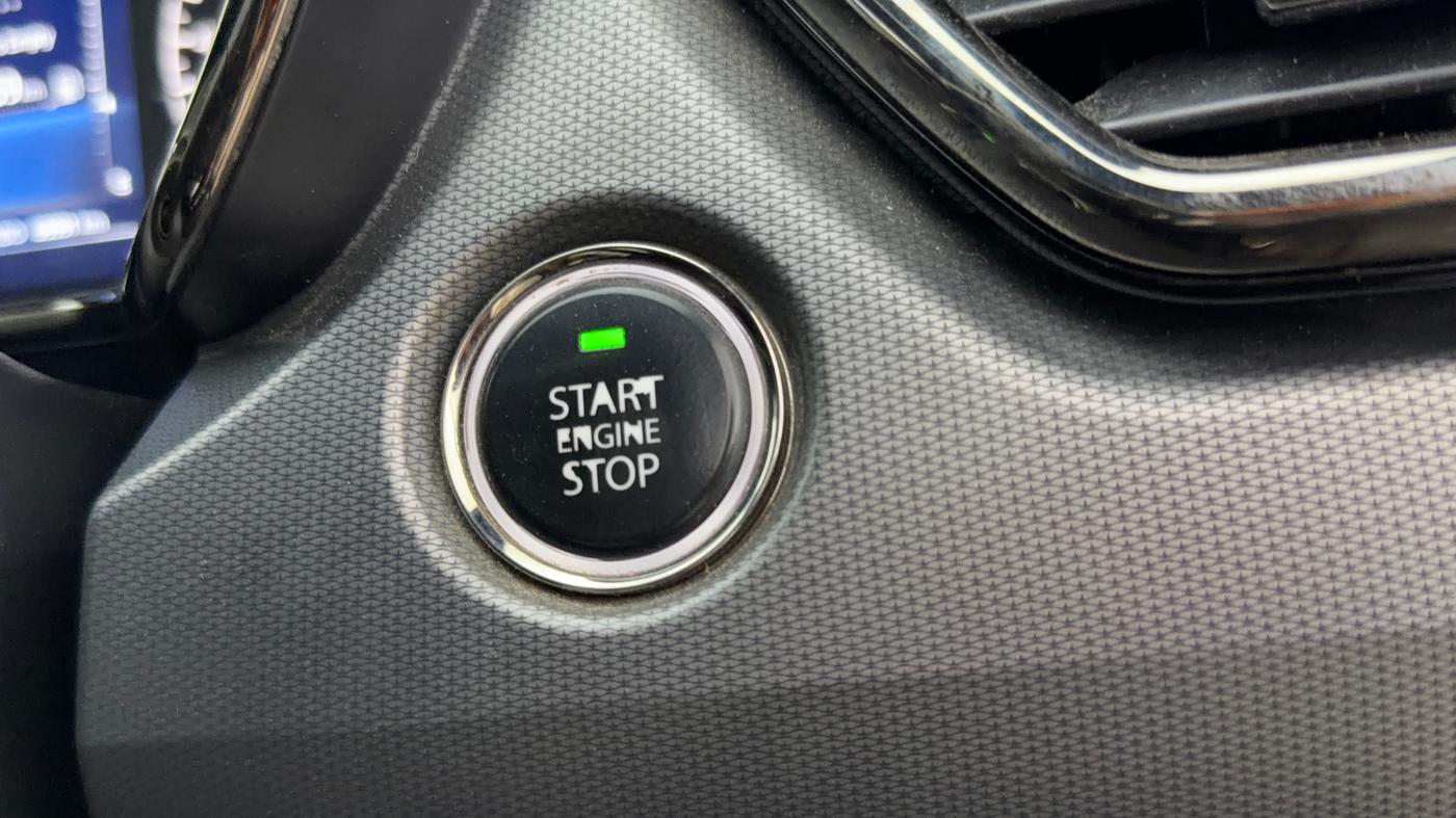 2021 Tata Harrier XZA PLUS 2.0L, Diesel, Automatic, 69,991 km, Keyless Start/ Stop Button