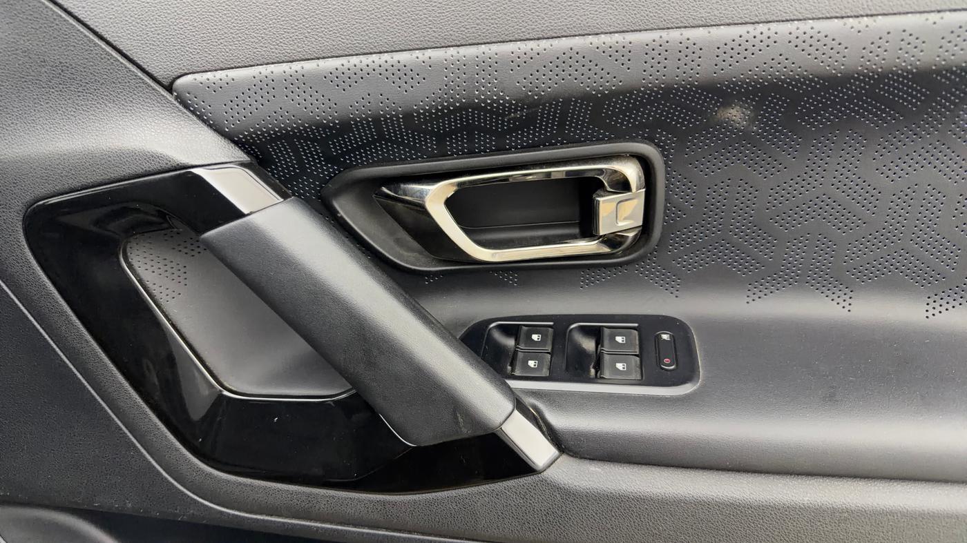 2021 Tata Harrier XZA PLUS 2.0L, Diesel, Automatic, 69,991 km, Driver Side Door Panels Control