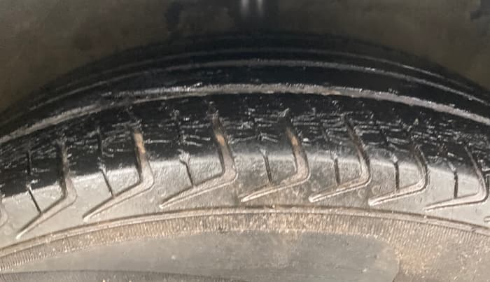 2017 Maruti Celerio VXI AMT, Petrol, Automatic, 40,251 km, Right Front Tyre Tread