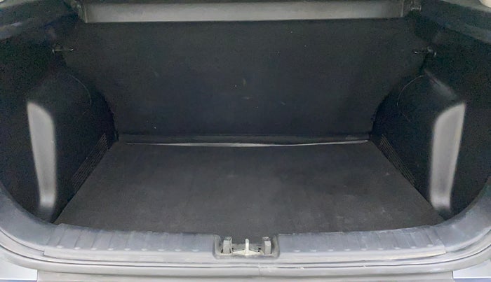 2022 KIA SONET HTK PLUS 1.0 IMT, Petrol, Manual, 11,390 km, Boot Inside