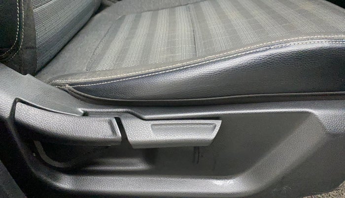 2022 KIA SONET HTK PLUS 1.0 IMT, Petrol, Manual, 11,390 km, Driver Side Adjustment Panel