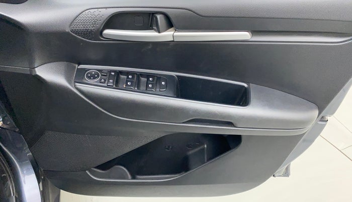 2022 KIA SONET HTK PLUS 1.0 IMT, Petrol, Manual, 11,390 km, Driver Side Door Panels Control