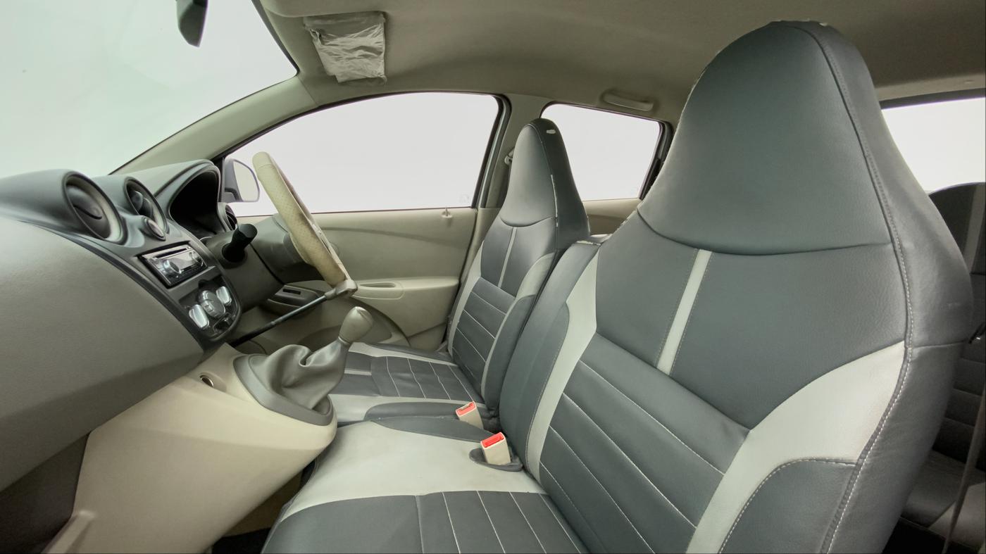 2015 Datsun Go T, Petrol, Manual, 54,171 km, Right Side Front Door Cabin