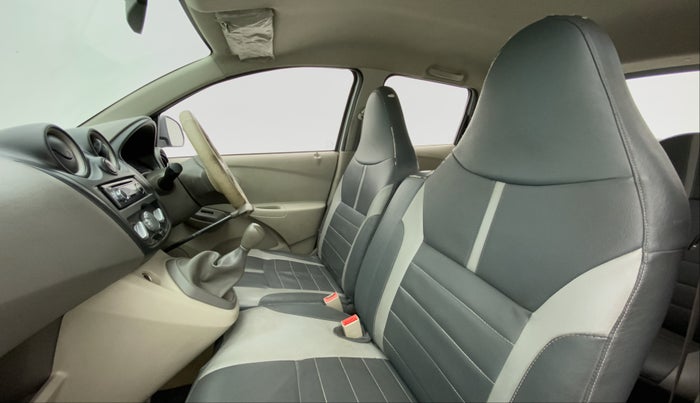 2015 Datsun Go T, Petrol, Manual, 54,171 km, Right Side Front Door Cabin