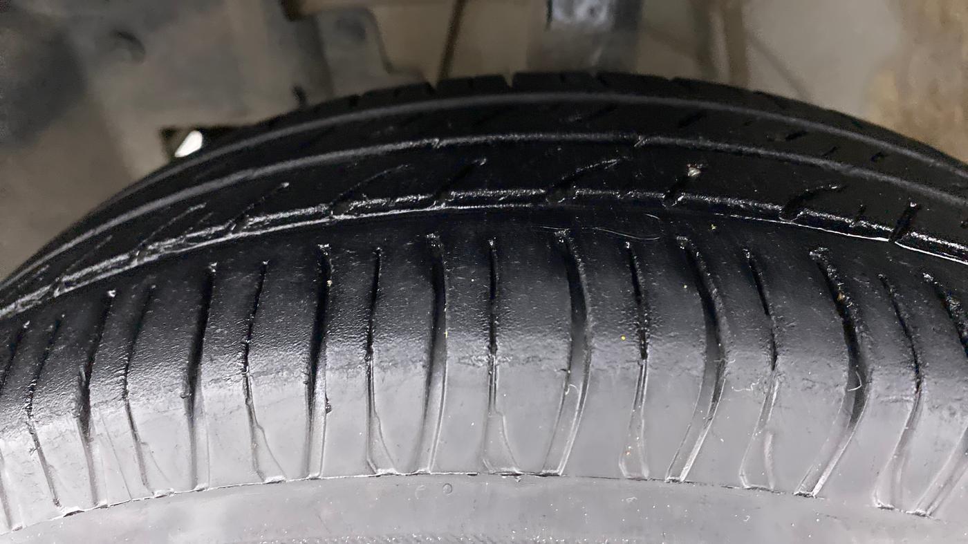 2015 Datsun Go T, Petrol, Manual, 54,171 km, Left Front Tyre Tread