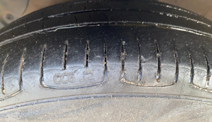 2016 Hyundai Grand i10 ASTA (O) AT 1.2 KAPPA VTVT, Petrol, Automatic, 68,631 km, Left Front Tyre Tread