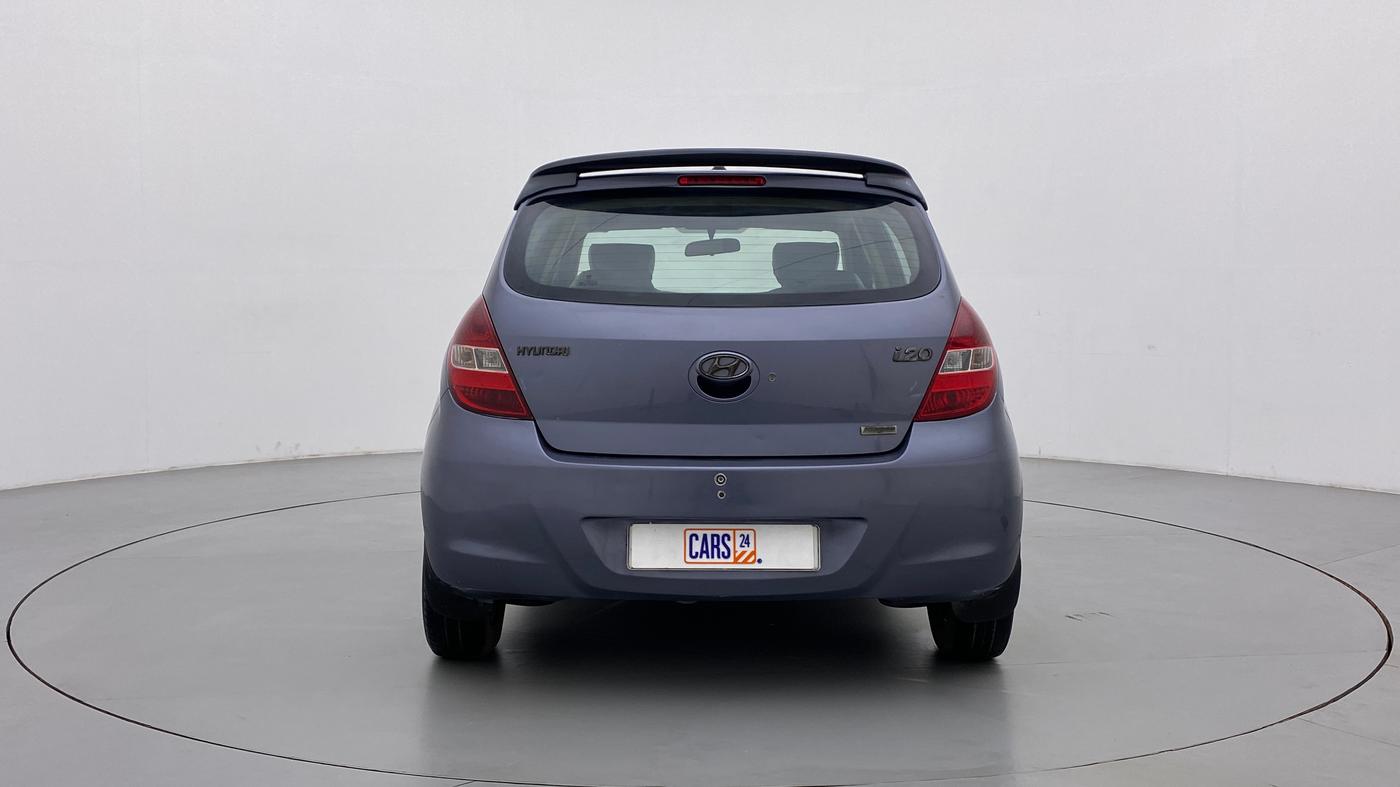2011 Hyundai i20 MAGNA O 1.2, CNG, Manual, 86,504 km, Back/Rear