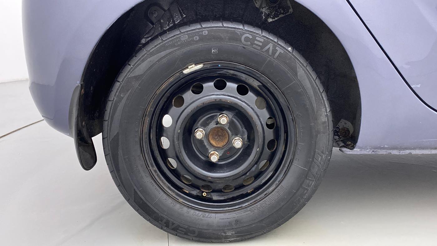 2011 Hyundai i20 MAGNA O 1.2, CNG, Manual, 86,504 km, Right Rear Wheel